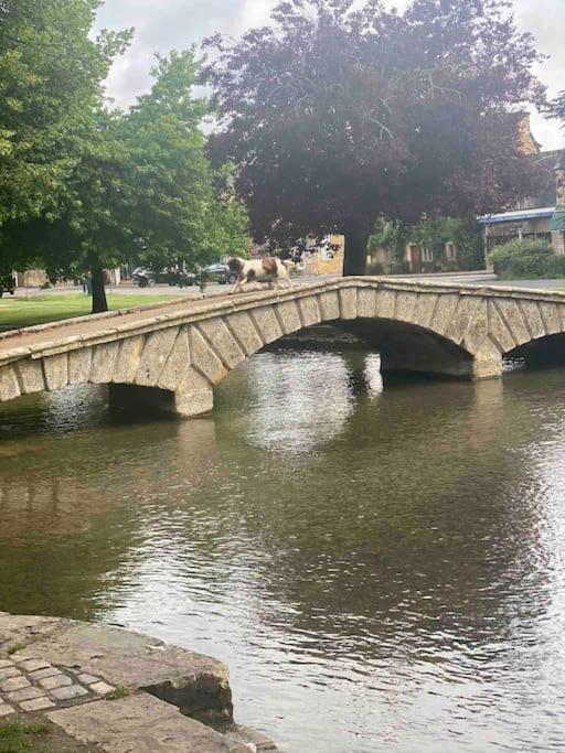 Beautiful Cotswold Couples Retreat Villa Bourton-on-the-Water Eksteriør bilde